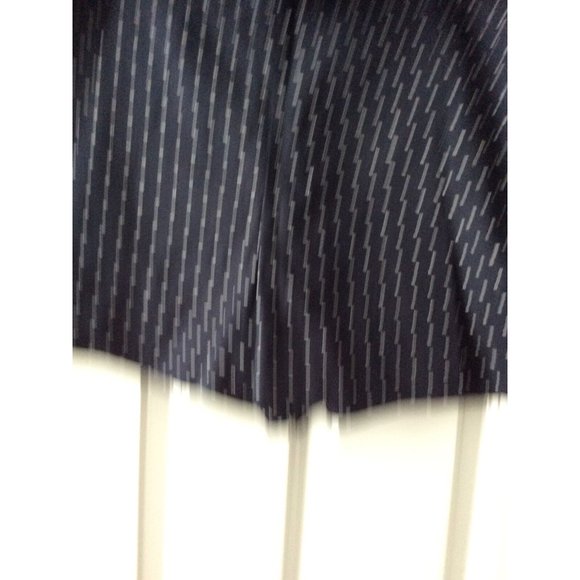 NWT, J. Crew, Size 8, Womens Shorts With Tie Belt. Style J0454. Deep Navy - Picture 2 of 7